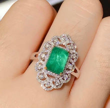 Load image into Gallery viewer, 2.4ct Vivid Green Emerald
