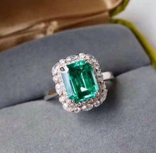 Load image into Gallery viewer, 2.21ct Vivid Green Emerald, GLASSY LOOK!!! Insignificant Oil!!!
