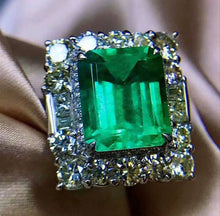 Load image into Gallery viewer, 8.01ct Vivid Green Emerald
