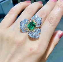 Load image into Gallery viewer, 3.7ct Vivid Green Emerald
