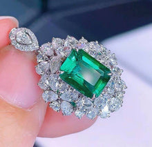 Load image into Gallery viewer, 2.23ct Vivid Green Emerald
