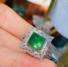 Load image into Gallery viewer, 2.45ct Vivid Green Emerald
