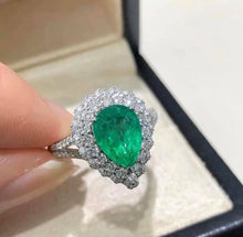 Load image into Gallery viewer, 1.9ct Vivid Green Emerald
