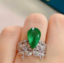 Load image into Gallery viewer, 3.05ct Vivid Green Emerald
