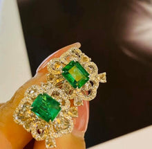 Load image into Gallery viewer, 1.66ct Vivid Green Emerald
