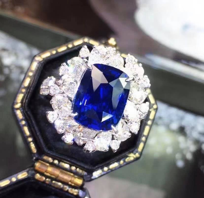 5.03ct Unheated Royal Blue