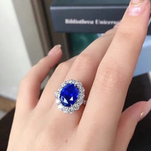 Load image into Gallery viewer, 5.1ct BURMA Cornflower Blue Sapphire
