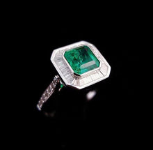 Load image into Gallery viewer, 1.3ct Vivid Green Emerald
