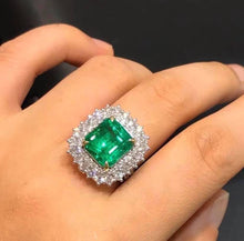 Load image into Gallery viewer, 4.43ct COLUMBIA Intense Green Emerald, GLASSY PIECE!
