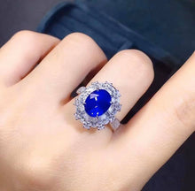 Load image into Gallery viewer, 3.5ct Unheated Royal Blue
