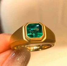 Load image into Gallery viewer, 2.48ct Vivid Green Emerald, GLASSY &amp; CLEAN!
