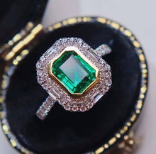 Load image into Gallery viewer, 1.3ct Vivid Green Emerald, INSIGNIFICANT Oil
