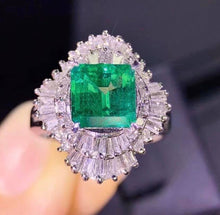 Load image into Gallery viewer, 1.79ct COLUMBIA Vivid Green Emerald

