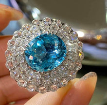 Load image into Gallery viewer, 3.9ct Neon Blue Paraiba

