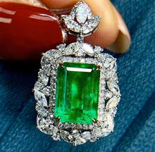 Load image into Gallery viewer, 4ct COLOMBIA Vivid Green Emerald
