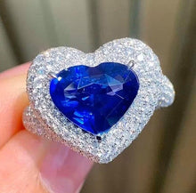 Load image into Gallery viewer, 4.05ct Royal Blue Sapphire
