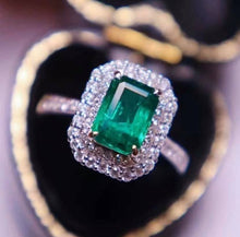 Load image into Gallery viewer, 1.3ct Vivid Green Emerald
