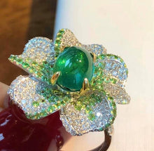 Load image into Gallery viewer, 1.5ct Vivid Green Emerald
