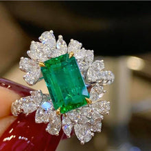 Load image into Gallery viewer, 1.9ct Vivid Green Emerald, INSIGNIFICANT OIL
