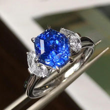 Load image into Gallery viewer, 3.6ct Unheated Cornflower Blue Sapphire
