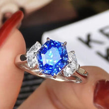 Load image into Gallery viewer, 3.6ct Unheated Cornflower Blue Sapphire
