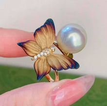 Load image into Gallery viewer, 11-12mm Australian White South Sea Pearl, Full Round, Flawless
