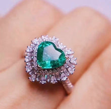 Load image into Gallery viewer, 2ct RARE HEART Vivid Green Emerald (9*8.6)
