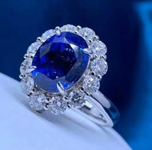 Load image into Gallery viewer, 5.6ct Royal Blue Sapphire
