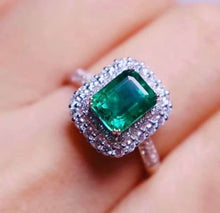 Load image into Gallery viewer, 2.1ct MUZO Green Emerald
