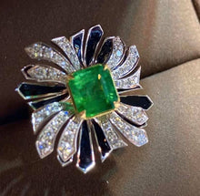 Load image into Gallery viewer, 1.754ct Vivid Green Emerald
