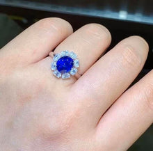 Load image into Gallery viewer, 3.7ct Unheated Royal Blue Sapphire
