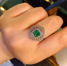 Load image into Gallery viewer, 0.97ct Vivid Green Emerald
