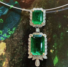 Load image into Gallery viewer, 4.5ct Vivid Green Emerald
