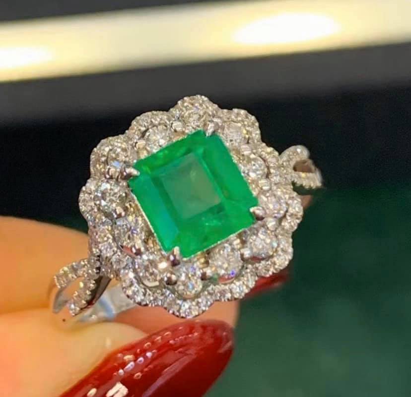 1.15ct COLUMBIA Vivid Green Emerald