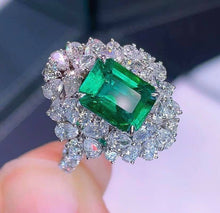 Load image into Gallery viewer, 2.23ct Vivid Green Emerald
