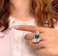 Load image into Gallery viewer, 2.5ct Vivid Green Emerald
