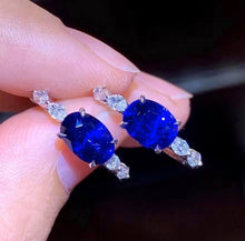 Load image into Gallery viewer, 4.10ct Royal Blue Sapphire
