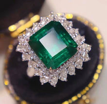 Load image into Gallery viewer, 6ct Vivid Green Emerald
