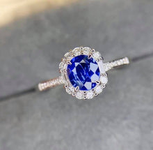 Load image into Gallery viewer, 1ct Blue Sapphire
