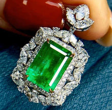 Load image into Gallery viewer, 4ct COLOMBIA Vivid Green Emerald
