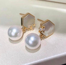 Load image into Gallery viewer, 8-8.5mm Akoya Pearl, Full Round, Pink tones, Almost Flawless
