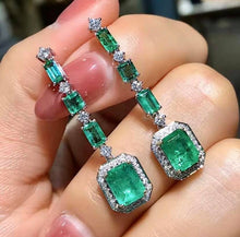 Load image into Gallery viewer, 2.77ct Vivid Green Emerald
