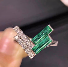 Load image into Gallery viewer, 1ct Vivid Green Emerald
