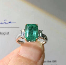 Load image into Gallery viewer, 3.06ct Vivid Green Emerald, Glassy piece!!

