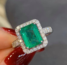 Load image into Gallery viewer, 2.025ct Vivid Green Emerald
