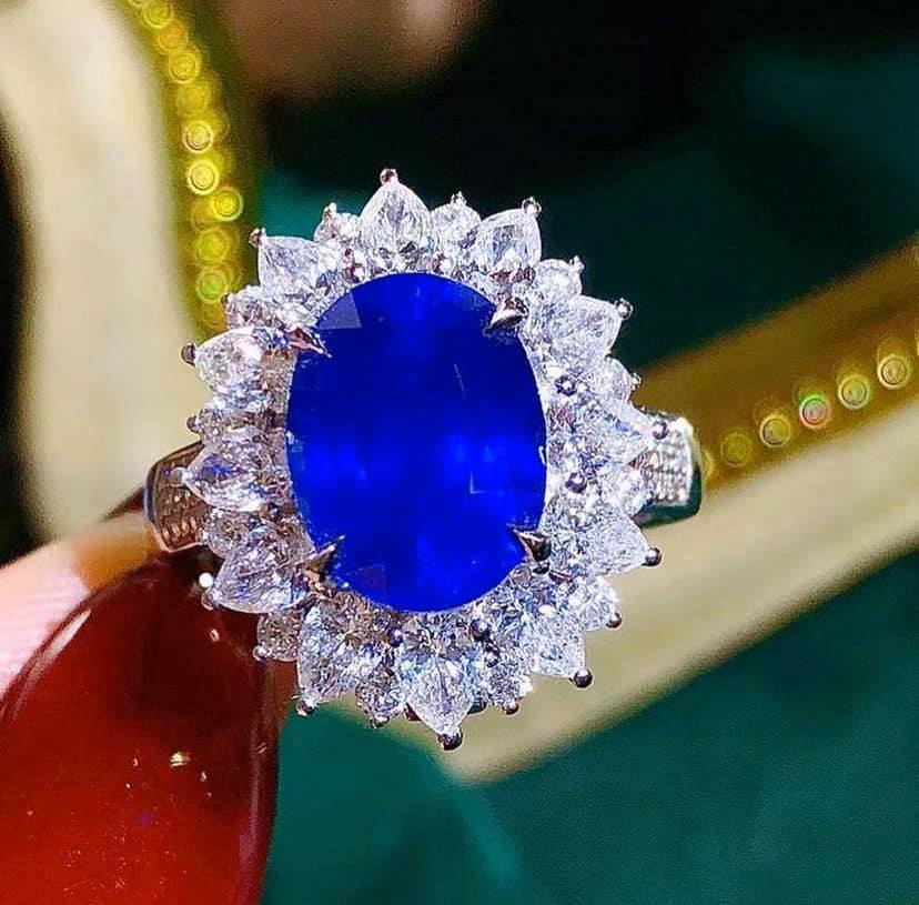 5.19ct Royal Blue Sapphire