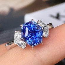 Load image into Gallery viewer, 3.6ct Unheated Cornflower Blue Sapphire
