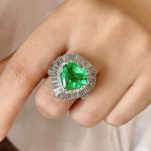 Load image into Gallery viewer, 4.22ct COLOMBIA RARE HEART Vivid Green Emerald
