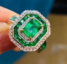 Load image into Gallery viewer, 1.4ct Vivid Green Emerald

