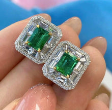 Load image into Gallery viewer, 2.1ct Vivid Green Emerald
